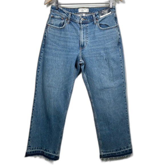 Abercrombie & Fitch Curve Love The Baggy Low Rise Denim Jeans NWT Size 27/4S - Picture 1 of 16